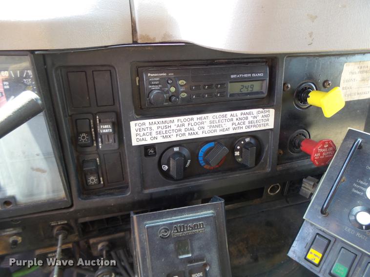 image for item DB1325 2002 International 4900 Crew Cab dump truck