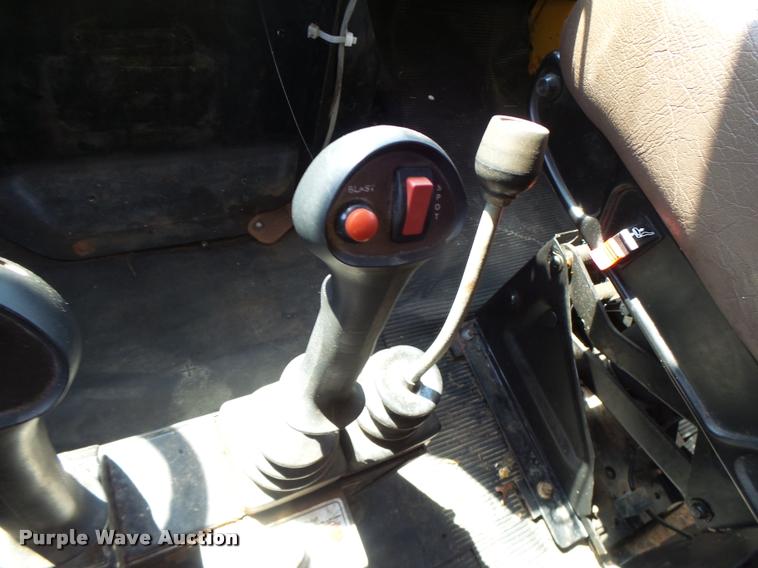 image for item DB1325 2002 International 4900 Crew Cab dump truck