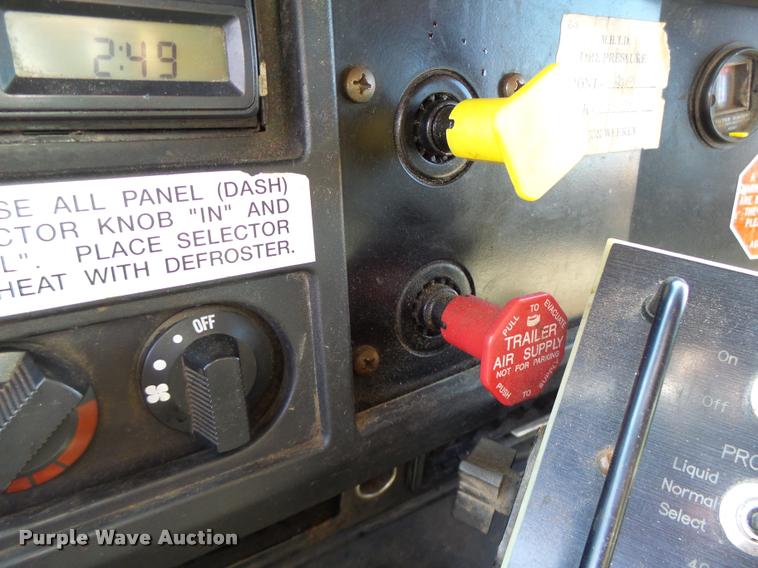 image for item DB1325 2002 International 4900 Crew Cab dump truck