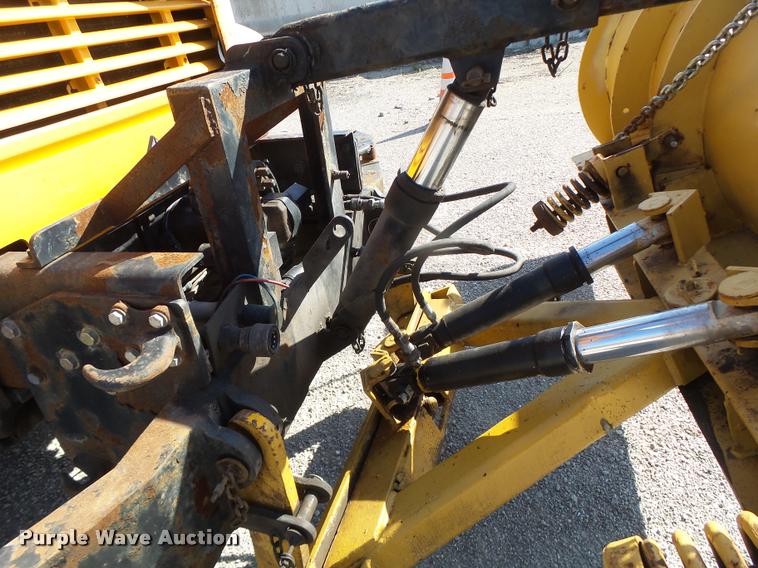 image for item DB1327 2002 International 4900 dump truck