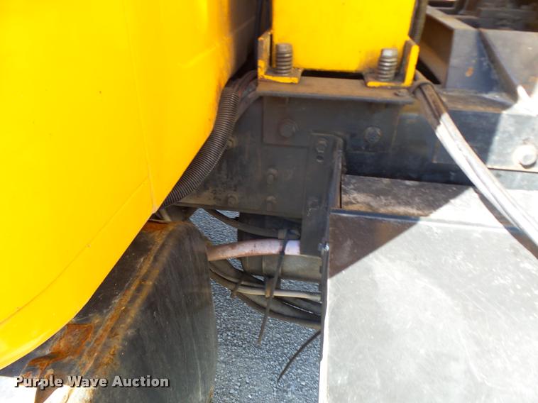 image for item DB1327 2002 International 4900 dump truck