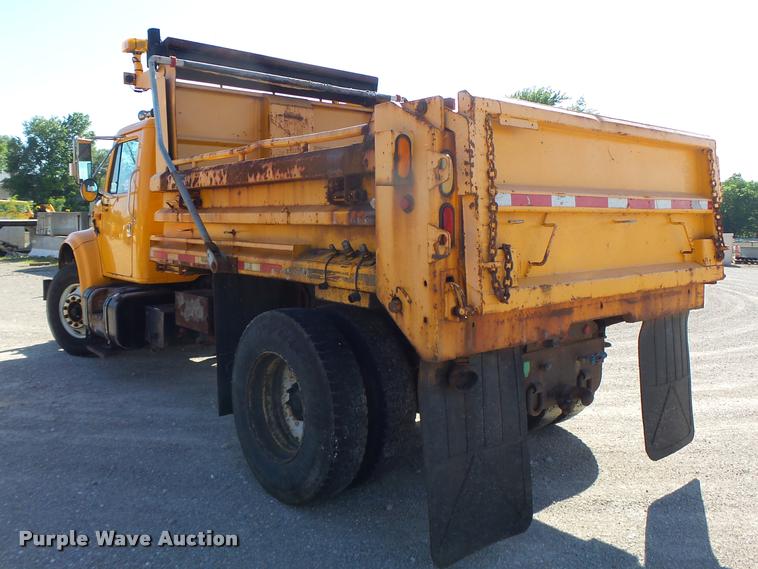 image for item DB1328 2002 International 4900 dump truck