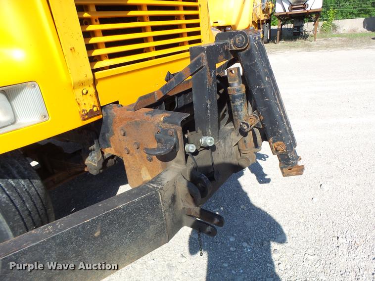 image for item DB1328 2002 International 4900 dump truck