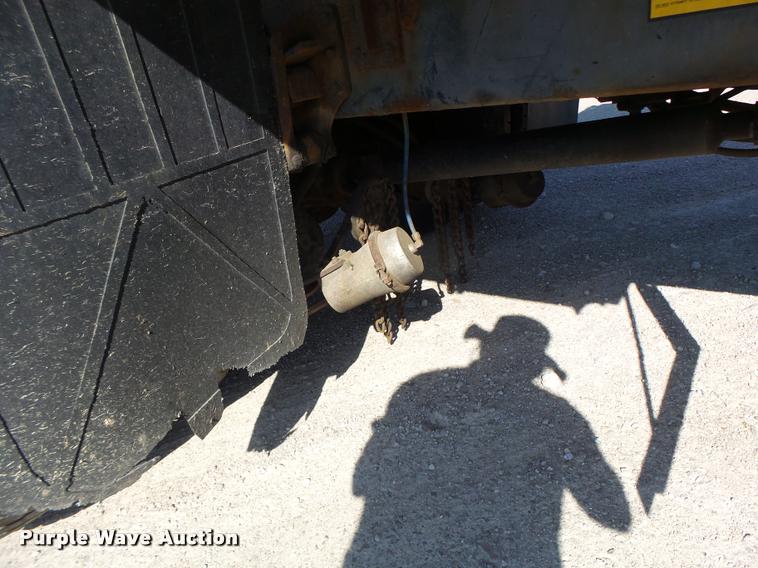 image for item DB1328 2002 International 4900 dump truck