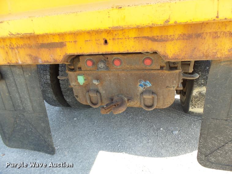 image for item DB1328 2002 International 4900 dump truck