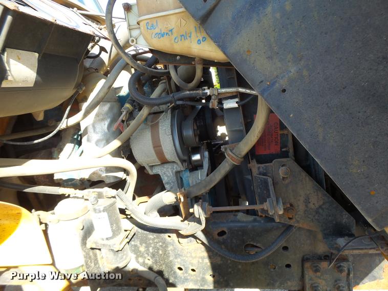 image for item DB1328 2002 International 4900 dump truck