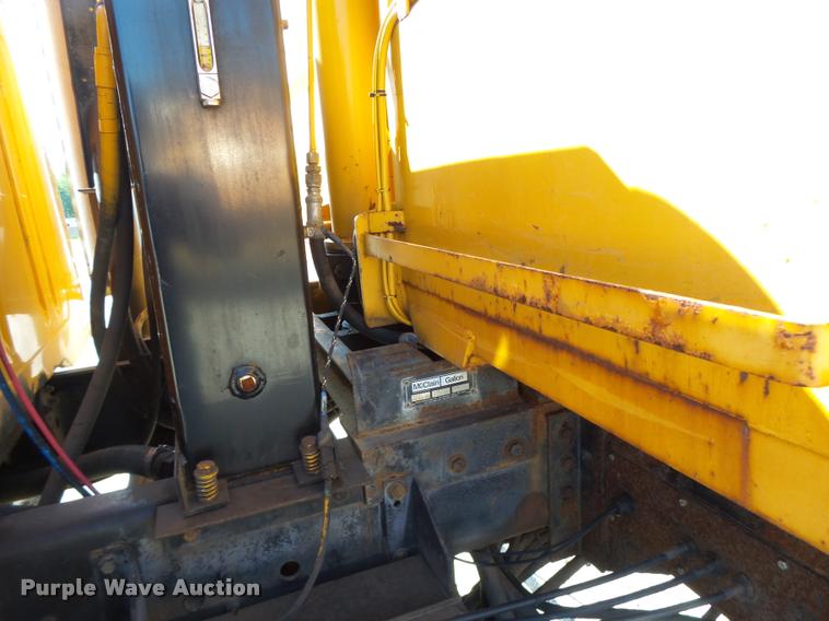 image for item DB1328 2002 International 4900 dump truck