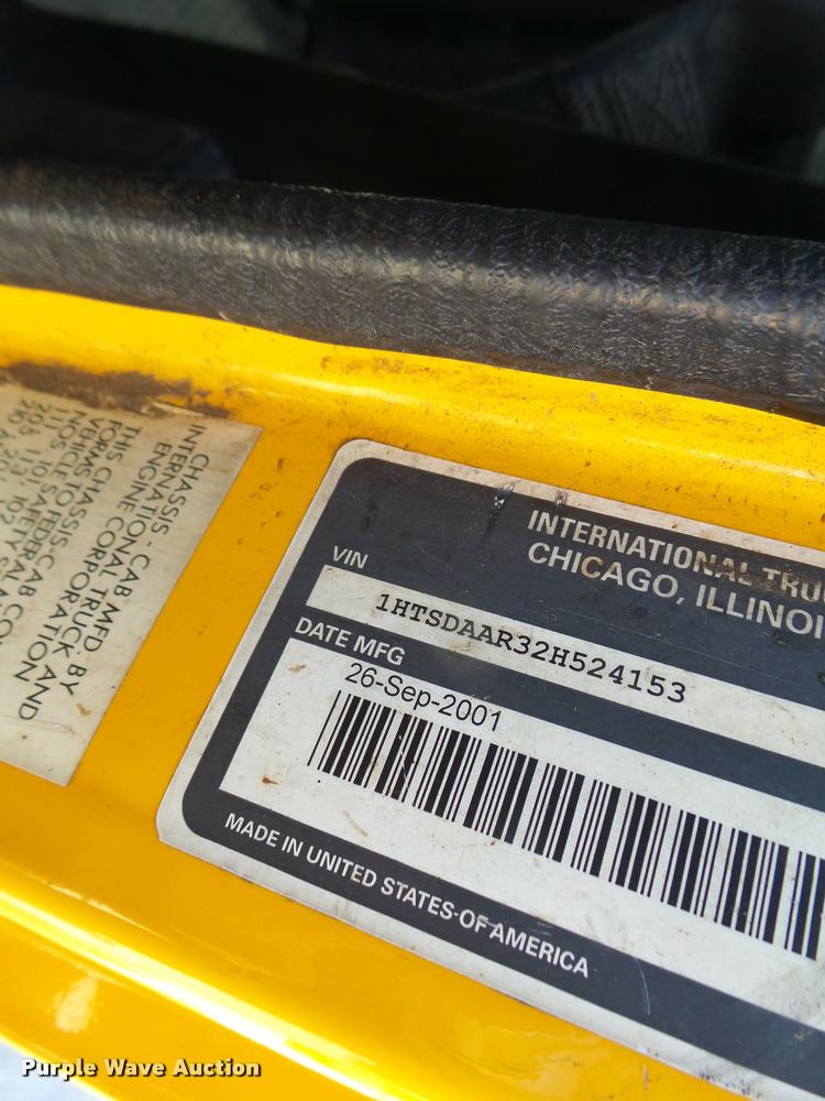 image for item DB1328 2002 International 4900 dump truck