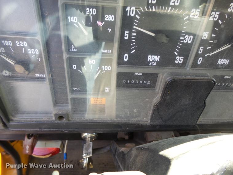 image for item DB1328 2002 International 4900 dump truck