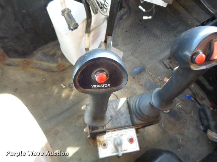 image for item DB1328 2002 International 4900 dump truck