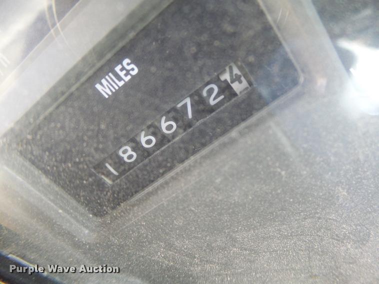 image for item DB1328 2002 International 4900 dump truck