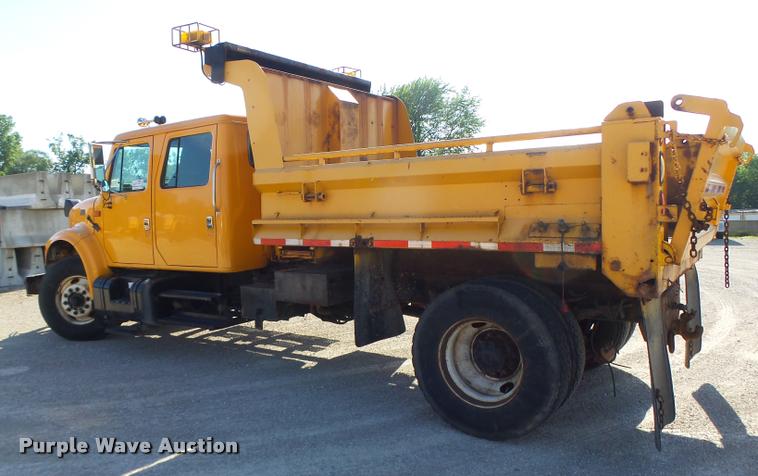 image for item DB1329 2002 International 4900 Crew Cab dump truck