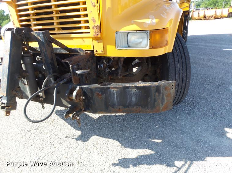 image for item DB1329 2002 International 4900 Crew Cab dump truck