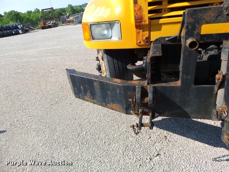 image for item DB1329 2002 International 4900 Crew Cab dump truck