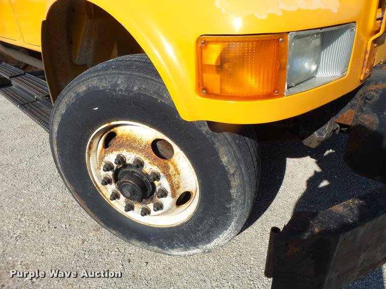 image for item DB1329 2002 International 4900 Crew Cab dump truck