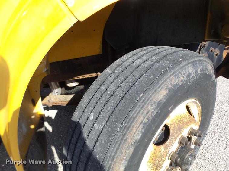 image for item DB1329 2002 International 4900 Crew Cab dump truck