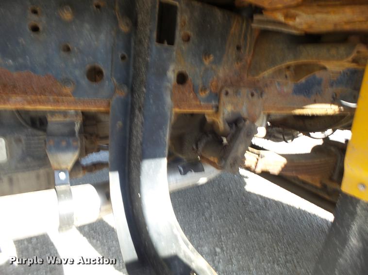 image for item DB1329 2002 International 4900 Crew Cab dump truck