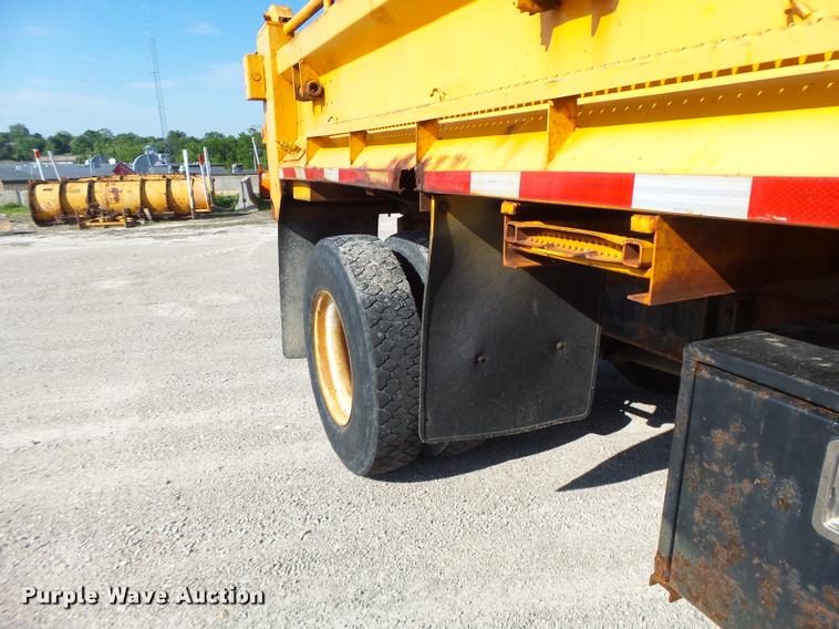 image for item DB1329 2002 International 4900 Crew Cab dump truck