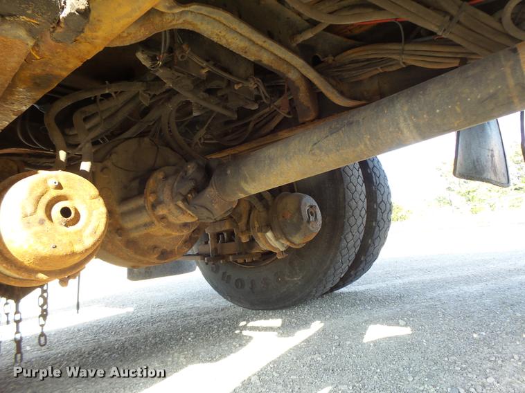 image for item DB1329 2002 International 4900 Crew Cab dump truck