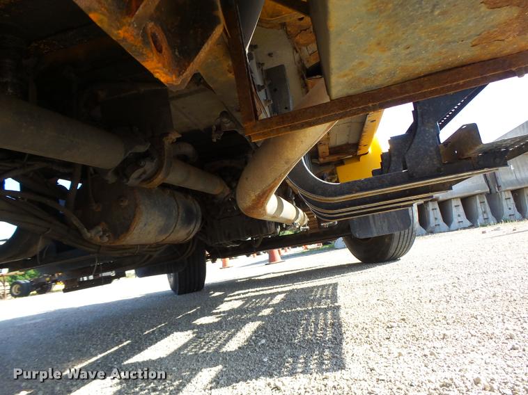 image for item DB1329 2002 International 4900 Crew Cab dump truck