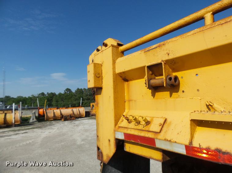 image for item DB1329 2002 International 4900 Crew Cab dump truck
