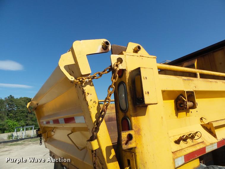 image for item DB1329 2002 International 4900 Crew Cab dump truck