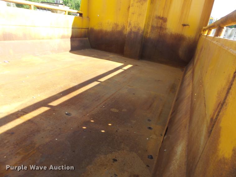 image for item DB1329 2002 International 4900 Crew Cab dump truck