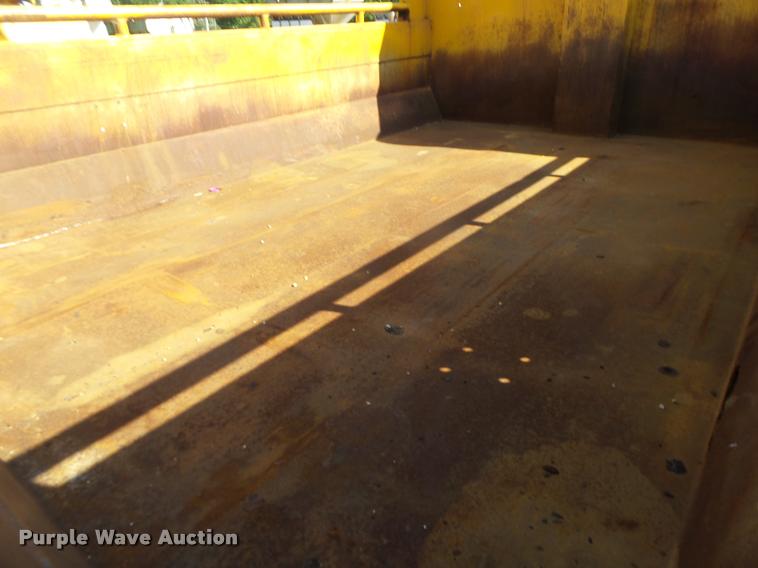 image for item DB1329 2002 International 4900 Crew Cab dump truck