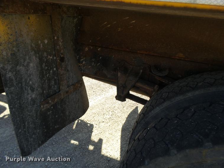 image for item DB1329 2002 International 4900 Crew Cab dump truck