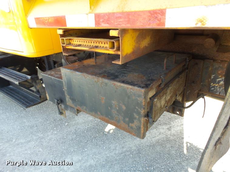 image for item DB1329 2002 International 4900 Crew Cab dump truck