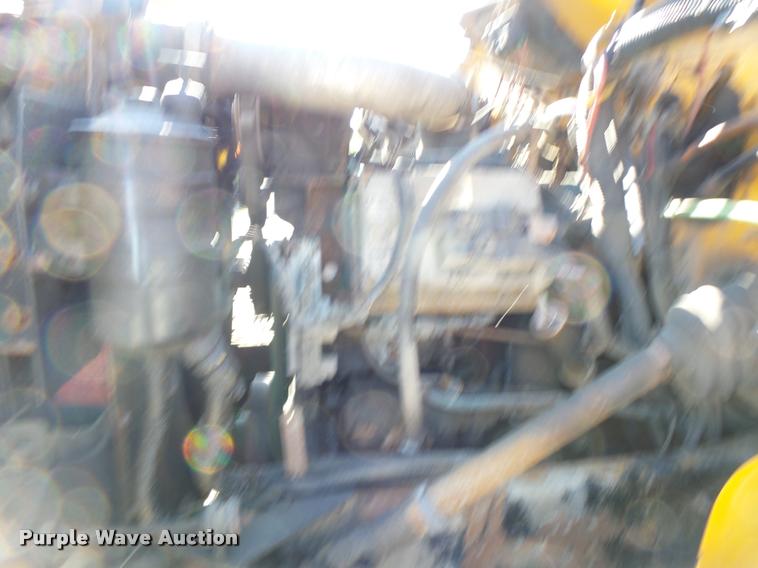 image for item DB1329 2002 International 4900 Crew Cab dump truck