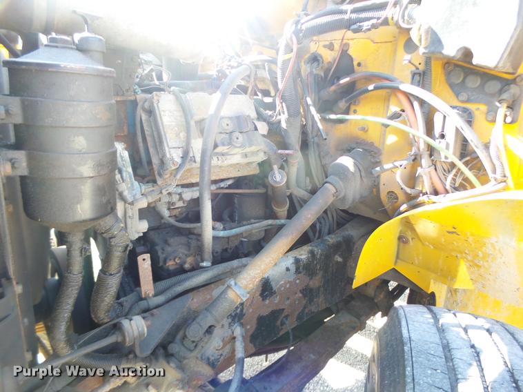 image for item DB1329 2002 International 4900 Crew Cab dump truck