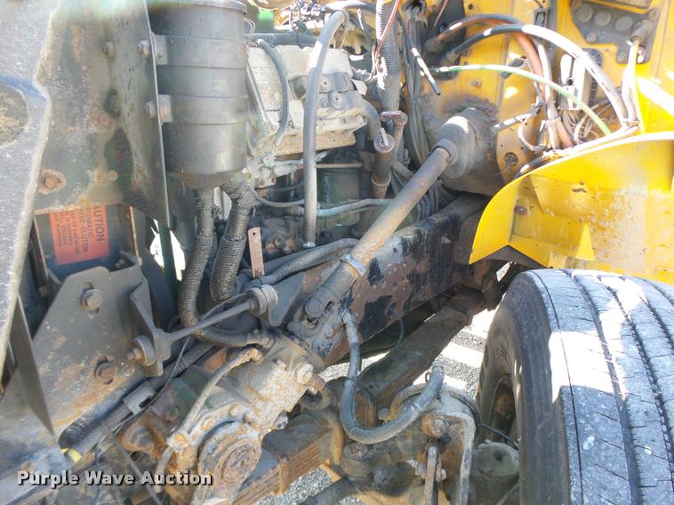 image for item DB1329 2002 International 4900 Crew Cab dump truck