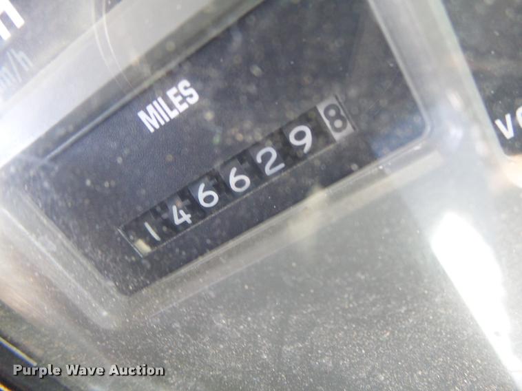 image for item DB1329 2002 International 4900 Crew Cab dump truck