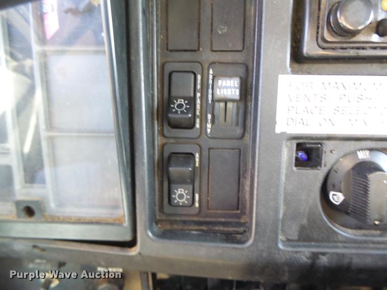 image for item DB1329 2002 International 4900 Crew Cab dump truck