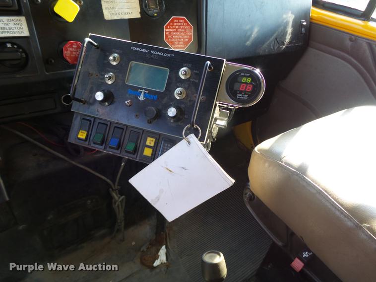 image for item DB1329 2002 International 4900 Crew Cab dump truck