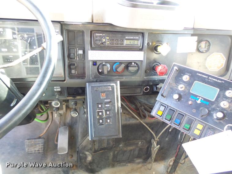 image for item DB1329 2002 International 4900 Crew Cab dump truck