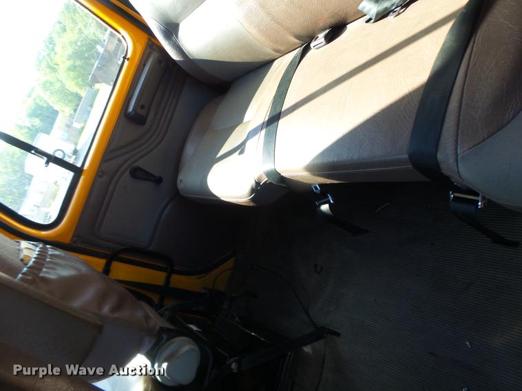 image for item DB1329 2002 International 4900 Crew Cab dump truck