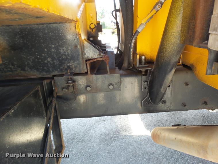 image for item DB1330 2002 International 4900 dump truck