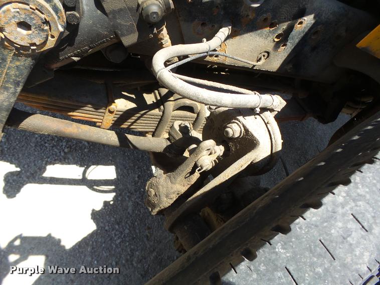 image for item DB1330 2002 International 4900 dump truck