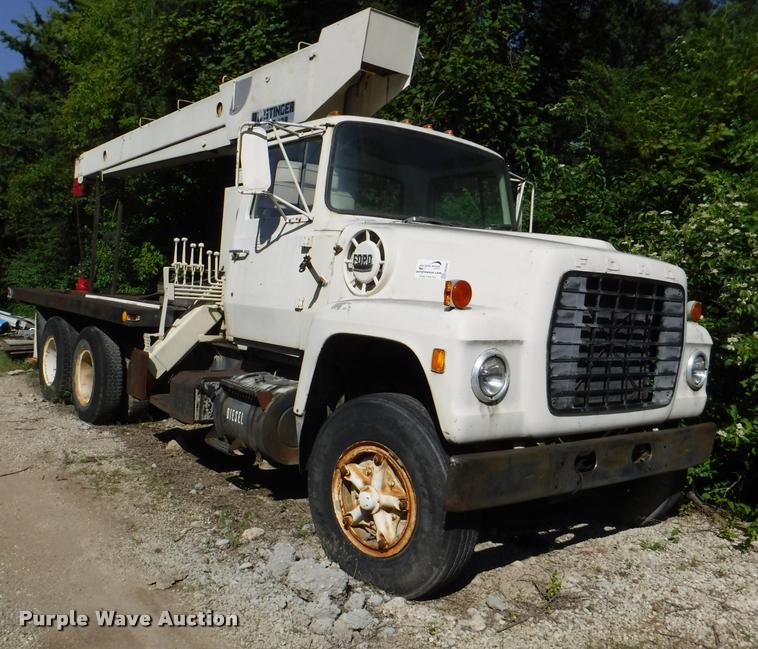 image for item DB3992 1974 Ford 9000 crane truck