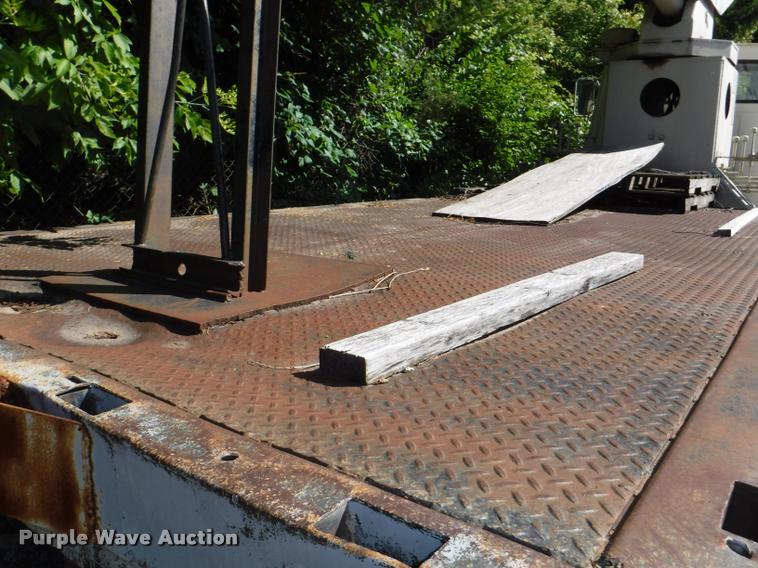 image for item DB3992 1974 Ford 9000 crane truck