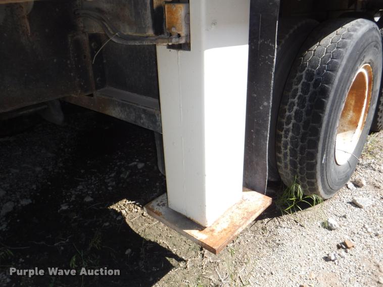 image for item DB3992 1974 Ford 9000 crane truck