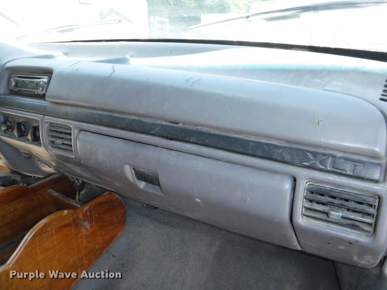 image for item DB3995 1997 Ford F350 XLT Crew Cab utility truck