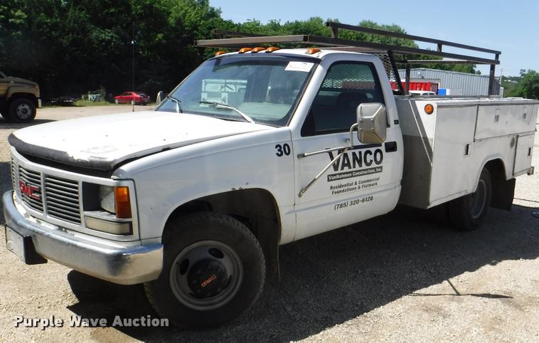 image for item DB3996 1993 GMC Sierra 3500 utility truck