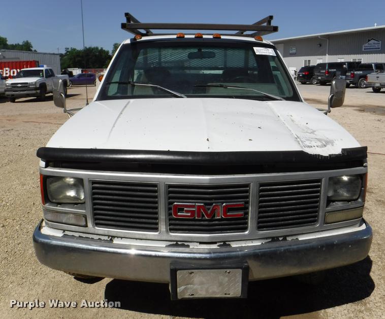 image for item DB3996 1993 GMC Sierra 3500 utility truck