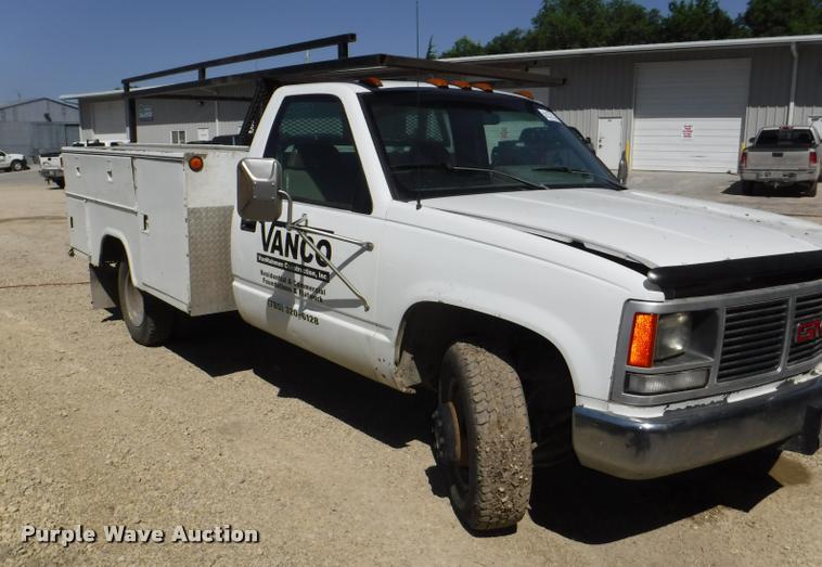 image for item DB3996 1993 GMC Sierra 3500 utility truck