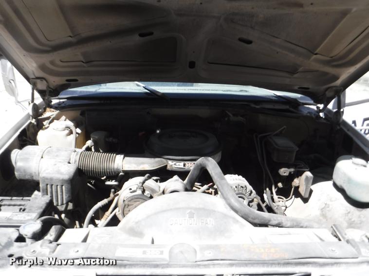 image for item DB3996 1993 GMC Sierra 3500 utility truck