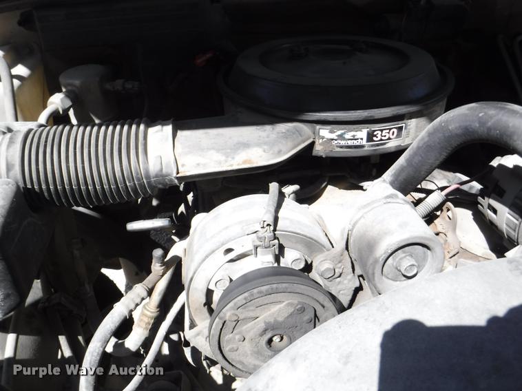 image for item DB3996 1993 GMC Sierra 3500 utility truck