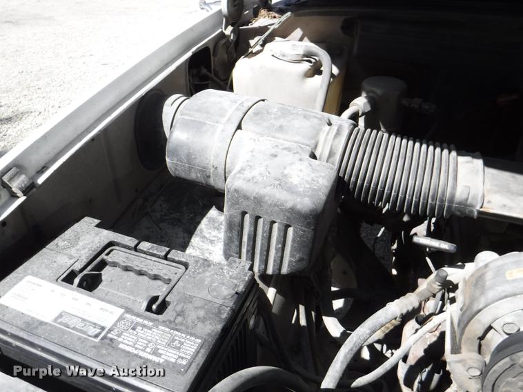 image for item DB3996 1993 GMC Sierra 3500 utility truck